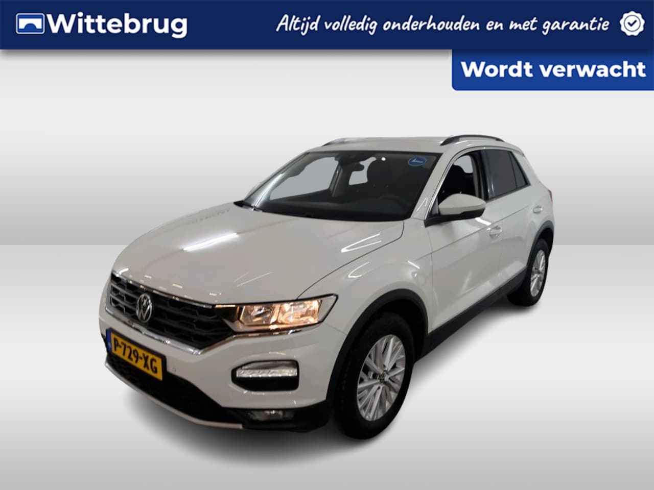 Volkswagen T-Roc - 1.0 TSI Style Business / Navigatie / App connect / Parkeersensoren V+A / Climate controle - AutoWereld.nl
