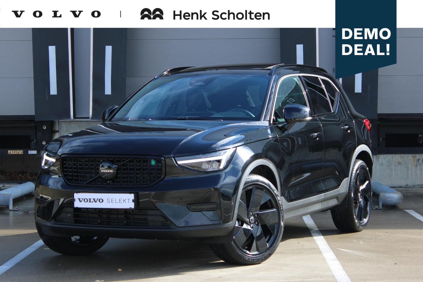 Volvo XC40 - B4 Plus Black Edition | Elektrisch Verstelbare Voorstoelen | Getint Glas Achter | 20 inch - AutoWereld.nl