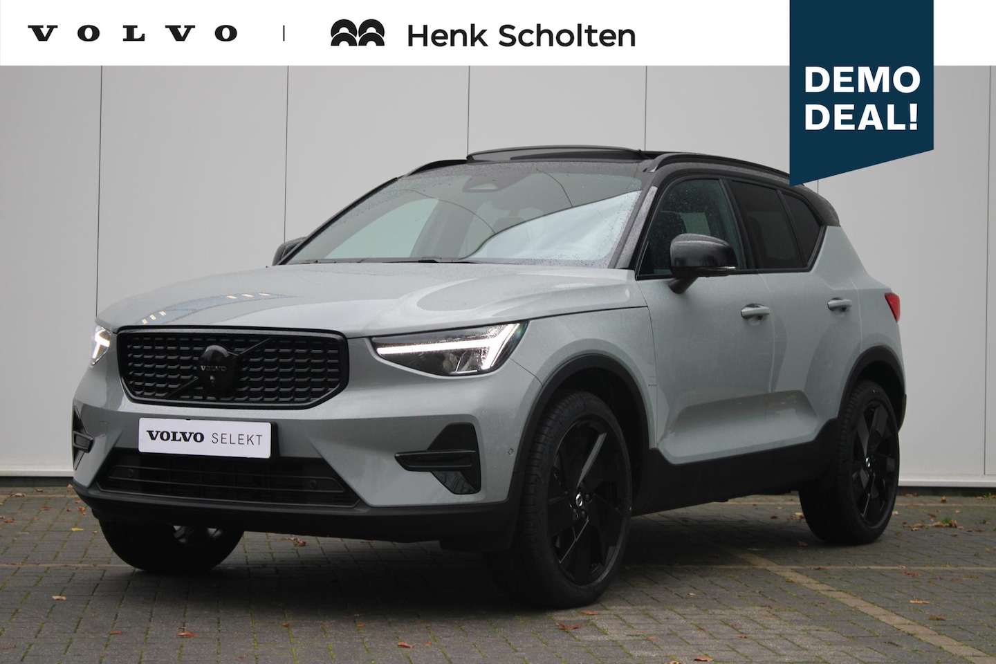 Volvo XC40 - B4 Plus Black Edition 197PK | Visual Park Assist (incl. 360º view) | Schuif-/Kanteldak | L - AutoWereld.nl