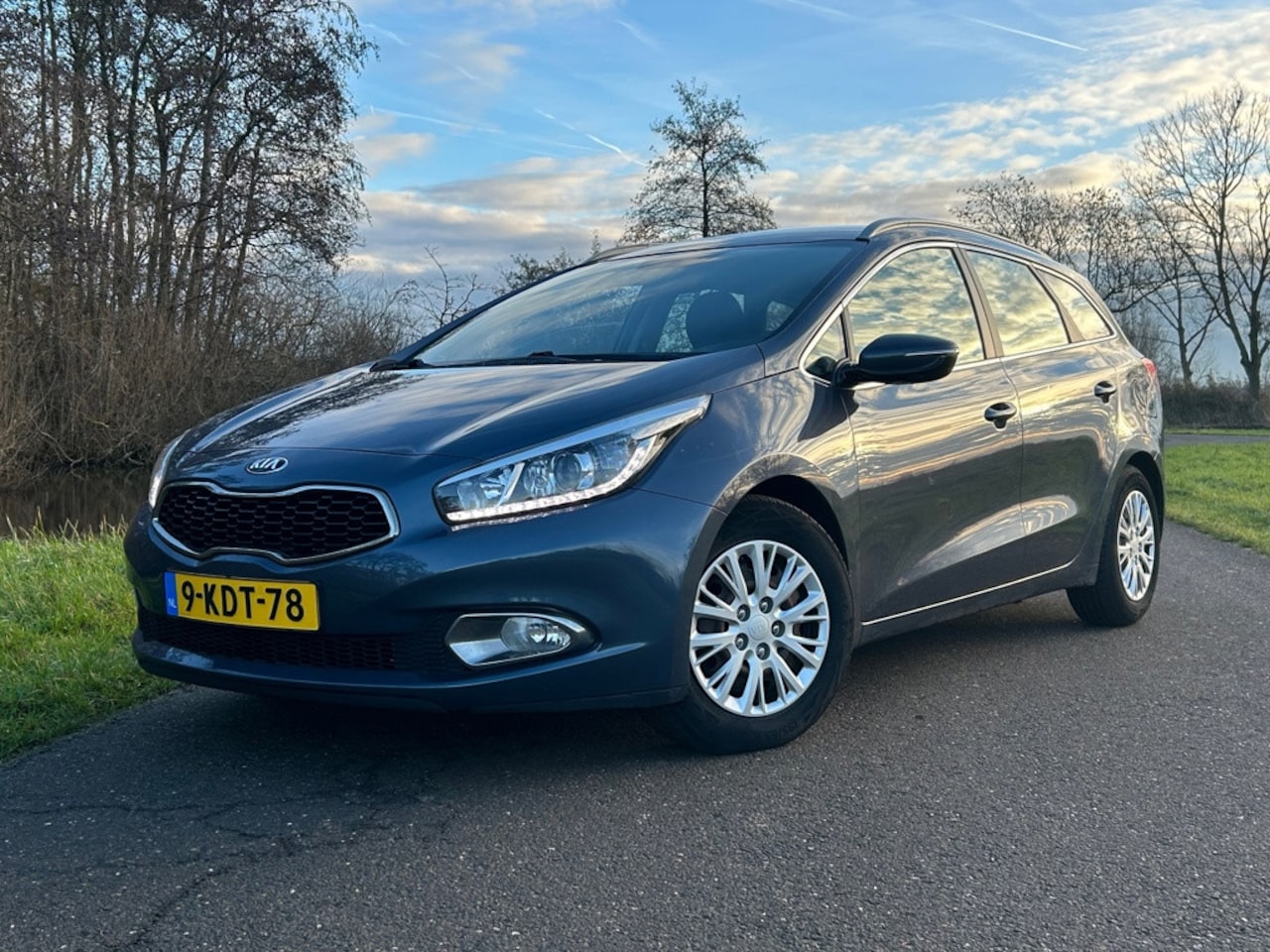 Kia Cee'd Sportswagon - 1.6 GDI | 20th Anniversary|1e Eigenaar | Navi | Trekhaak |Cruise | - AutoWereld.nl