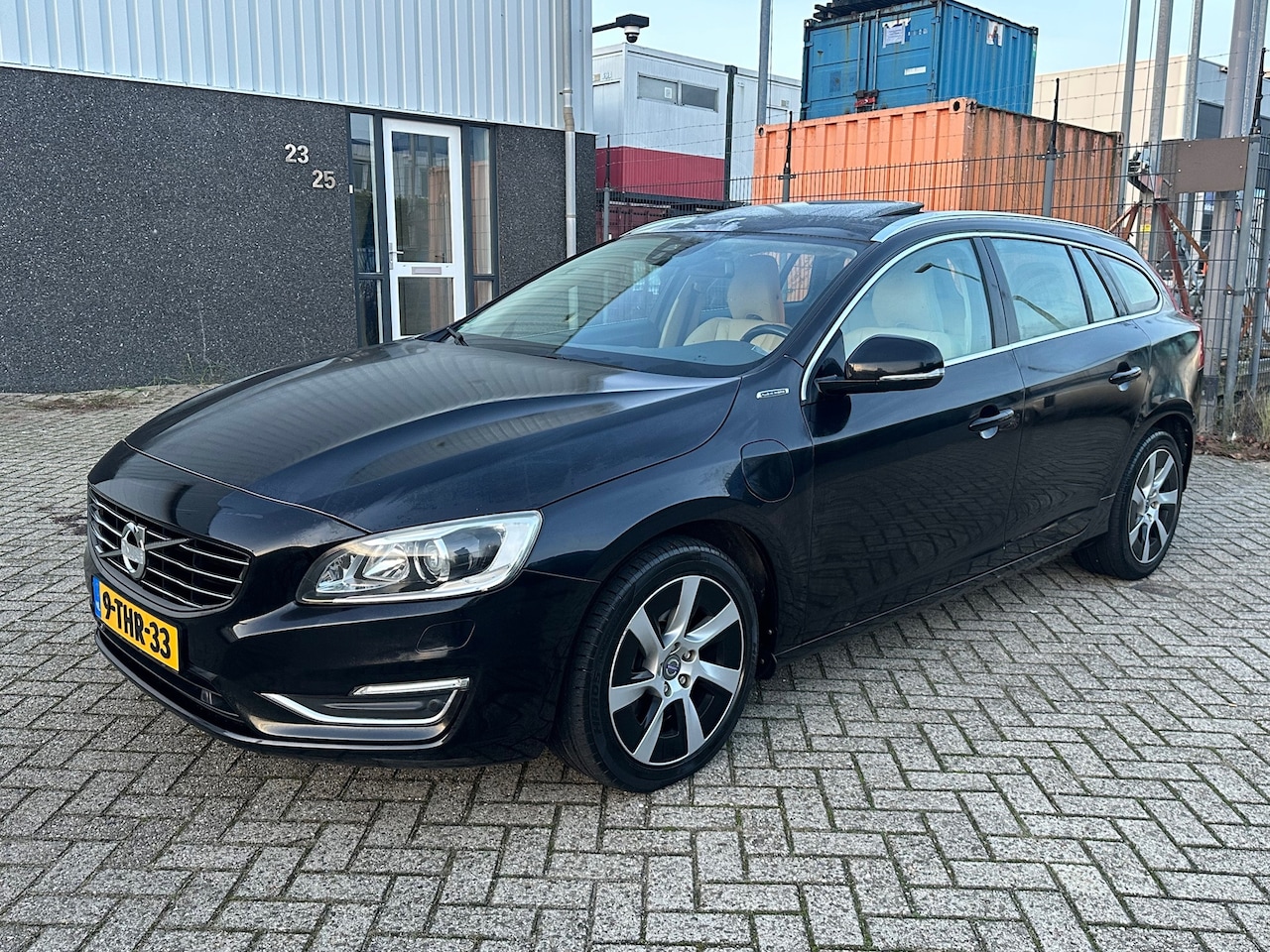 Volvo V60 - 2.4 D6 AWD Plug-In Hybrid Summum 2014 - AutoWereld.nl