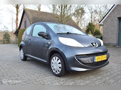 Peugeot 107 - 1.0-12V XR