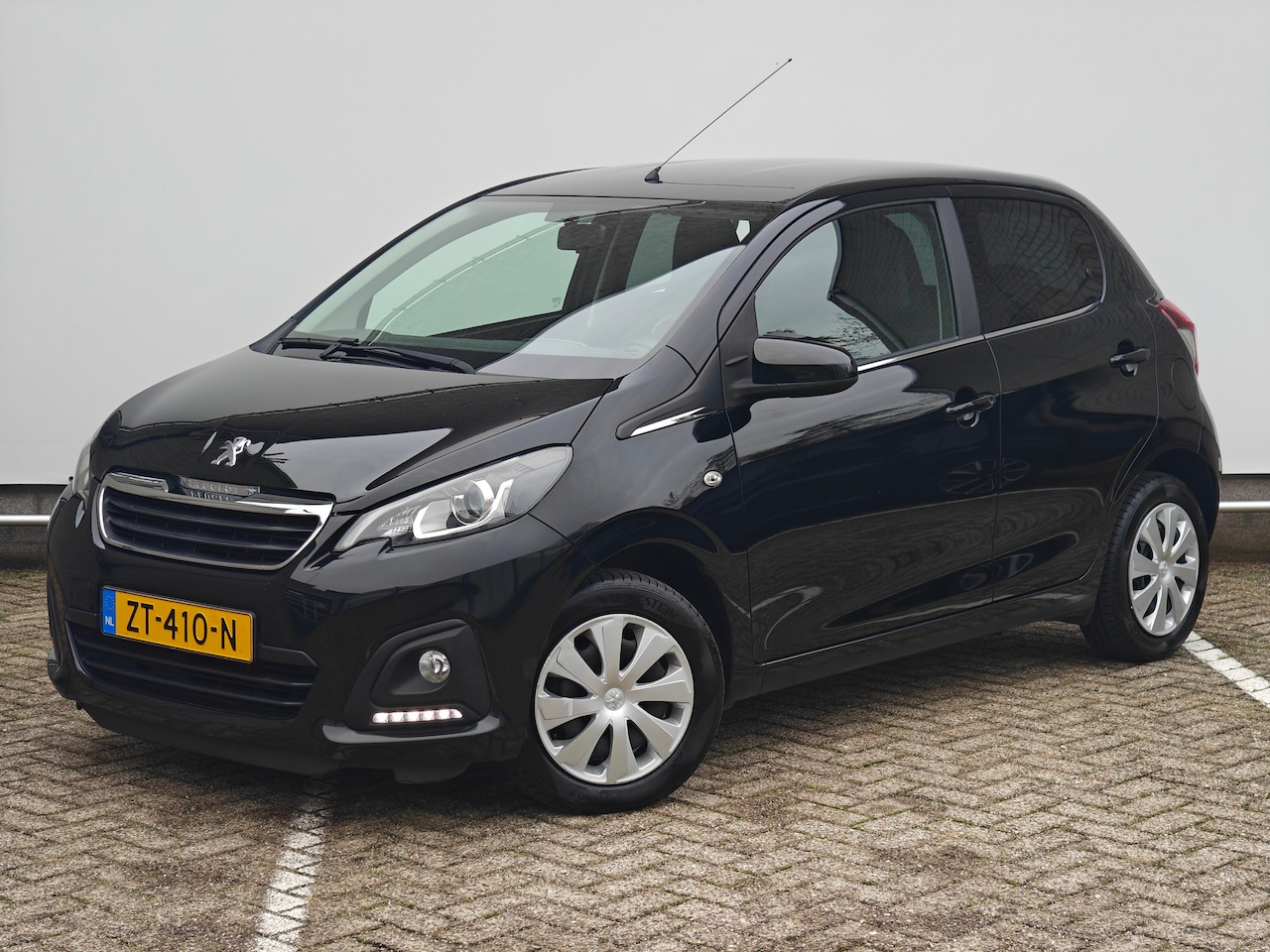 Peugeot 108 - 1.0 e-VTi Active Automaat | Airco | Bestuurdersstoel in hoogte verstelbaar | Bluetooth tel - AutoWereld.nl