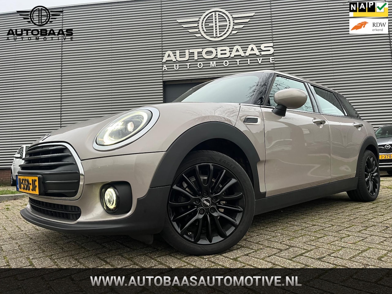 MINI Clubman - 1.5 Business Edition **APK 10-2027** AUTOMAAT+NL-AUTO+1EIG+NAP+NAVIGATIE+FULL LED+LEDER+PA - AutoWereld.nl