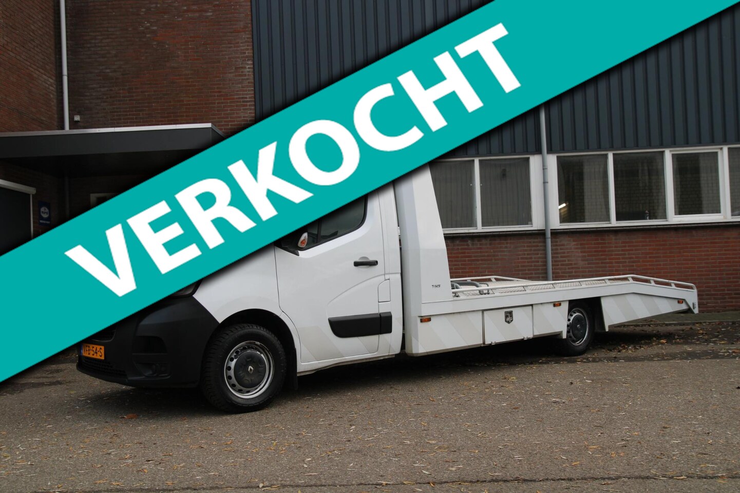 Renault Master - T35 2.3 dCi 165PK Oprijwagen / TIJHOF / luchtvering / Lier / Trekhaak - AutoWereld.nl