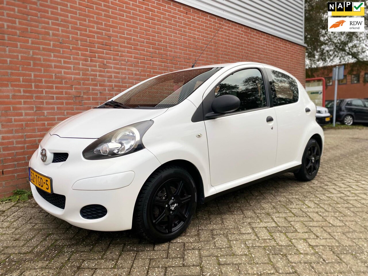 TOYOTA AYGO