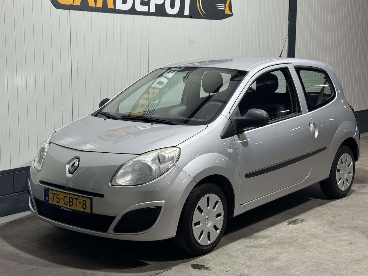 Renault Twingo - 1.2 Authentique Nette auto airco Vol Jaar APK - AutoWereld.nl