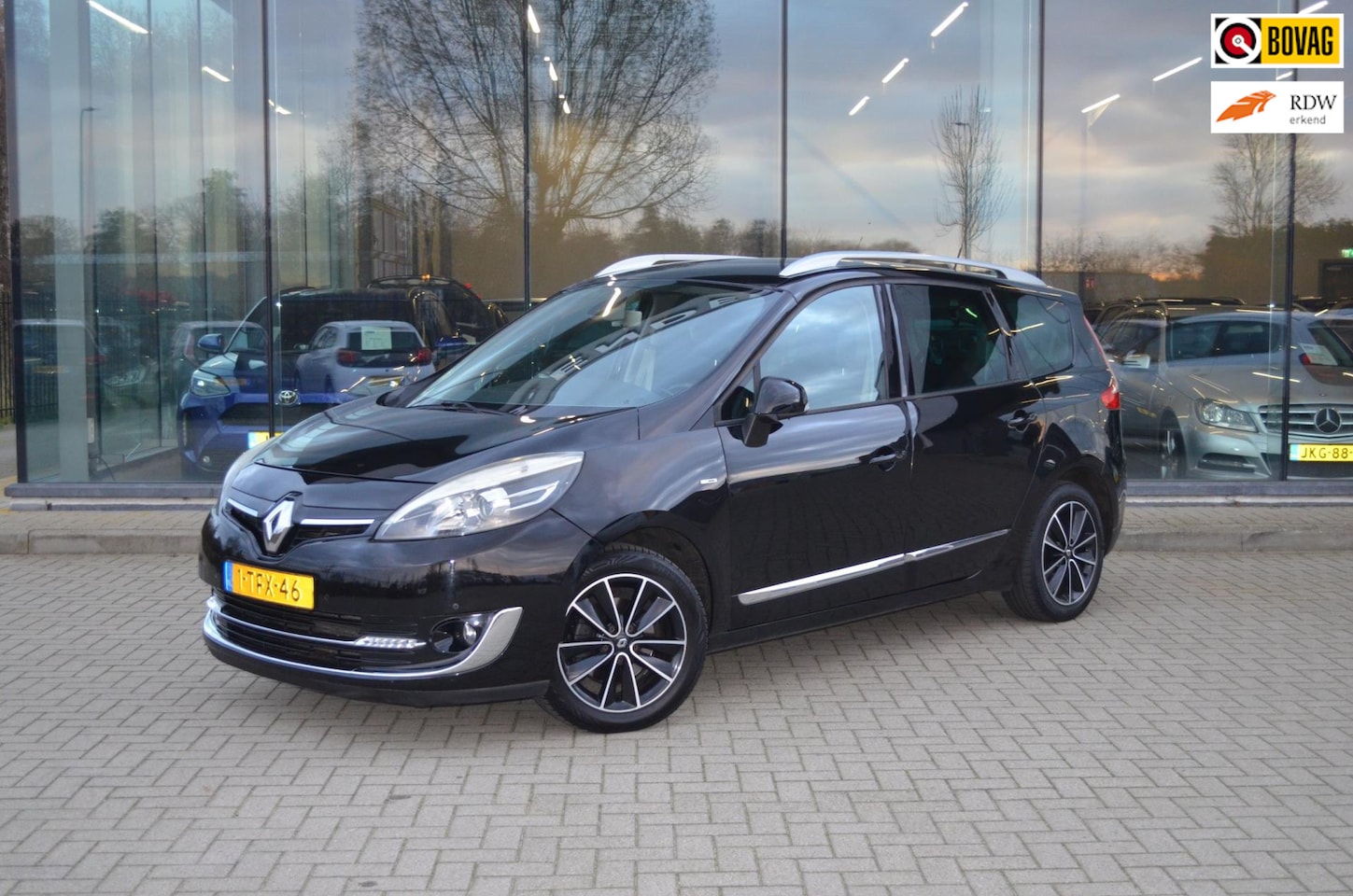 Renault Grand Scénic - 1.2 TCe Bose 7p | Nieuwe motor | Trekhaak | Camera | Climate controle | Cruise controle - AutoWereld.nl
