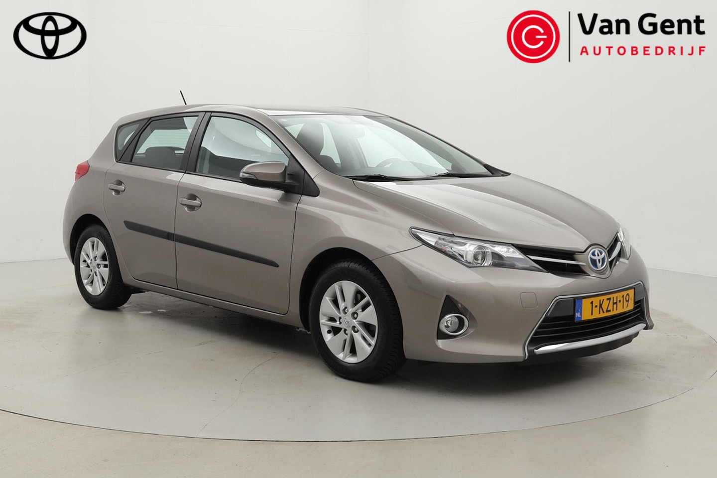 Toyota Auris - 1.8 Hybrid Aspiration | Origineel NL | Trekhaak | Navigatie | Cruise Control | Clima | Cam - AutoWereld.nl