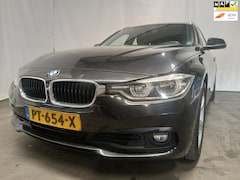 BMW 3-serie Touring - 318i High Executive - Achter Schade - BPM