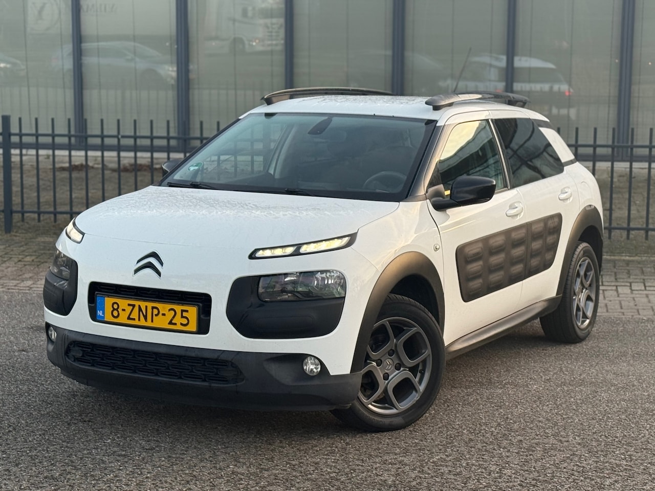 Citroën C4 Cactus - 1.2 e-VTi | Automaat | Camera| Shine - AutoWereld.nl