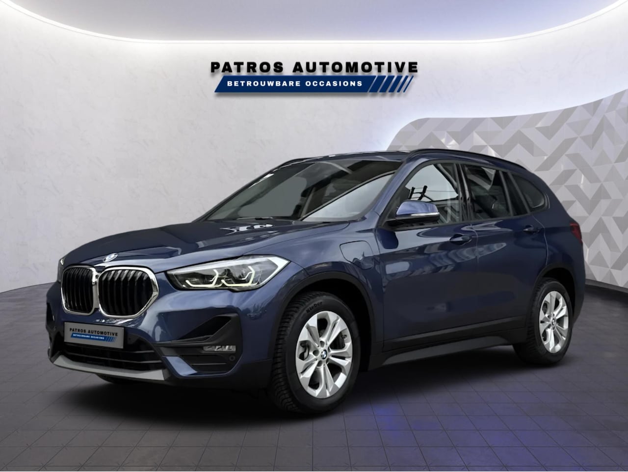 BMW X1 - XDrive25e Plug-in Hybrid | 4x4 | Navi | Camera | Trekhaak | PDC v/a - AutoWereld.nl