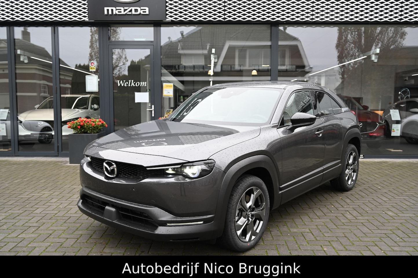 Mazda MX-30 - e-SkyActiv 145 EV First Edition *Dealeronderhouden* *All-in prijs* BTW auto - AutoWereld.nl