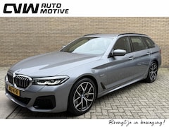 BMW 5-serie Touring - 530e 292pk | M-pakket | Camera | Leder | Sportstoelen | Wegklapbare trekhaak | Adaptieve c