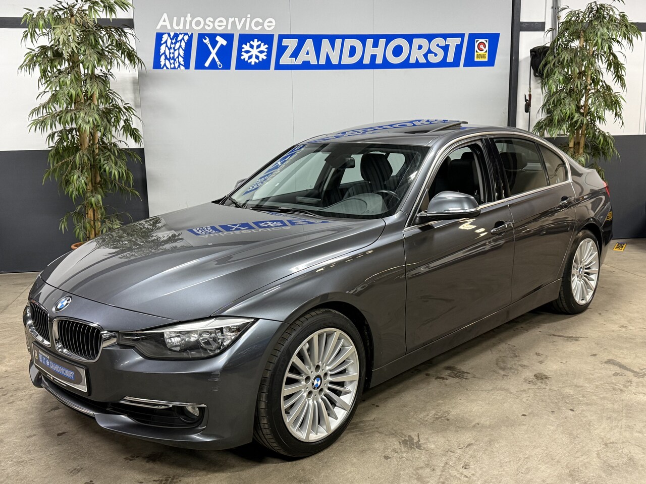 BMW 3-serie - 328i Executive // Autom // Leer // Navi // Schuifdak - AutoWereld.nl