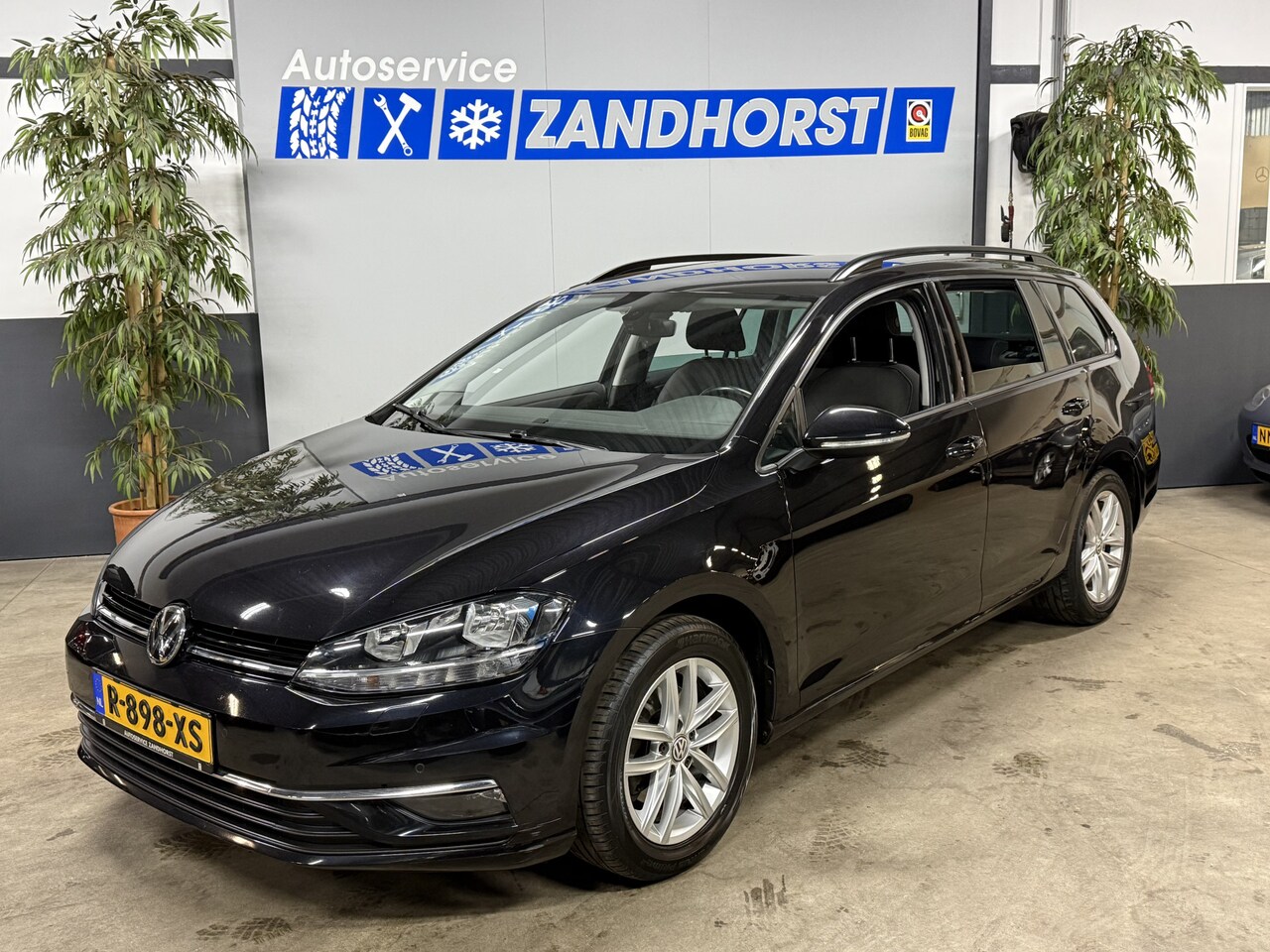 Volkswagen Golf Variant - 1.5 TSI Highline // Autom. // Camera // Trekhaak - AutoWereld.nl
