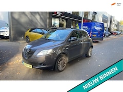 Lancia Y(psilon) - Ypsilon 0.9 Platinum 86pk Automaat Clima Leder 145.000km