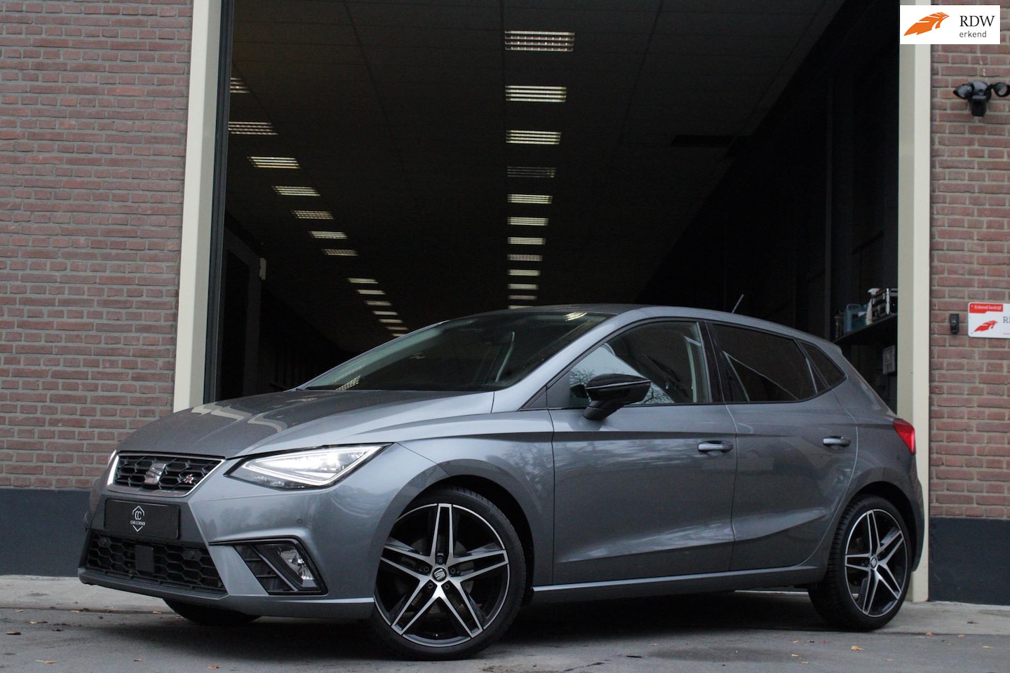 SEAT Ibiza - 1.5 TSI FR |150PK|Alcantara|LED|CarPlay|Camera|Beats|PDC| - AutoWereld.nl
