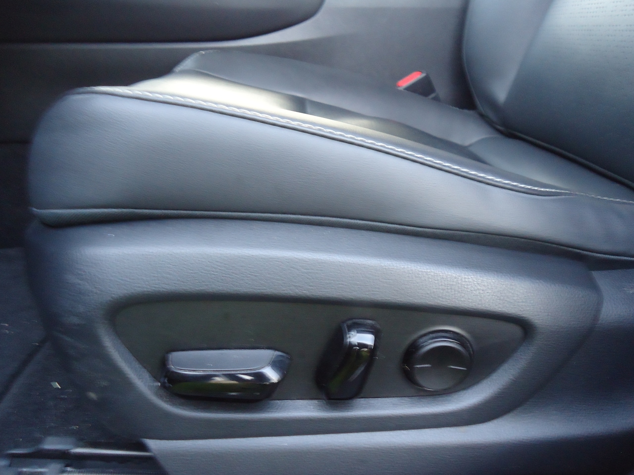 Lexus UX - 300e Executive Mark Levinson Full option