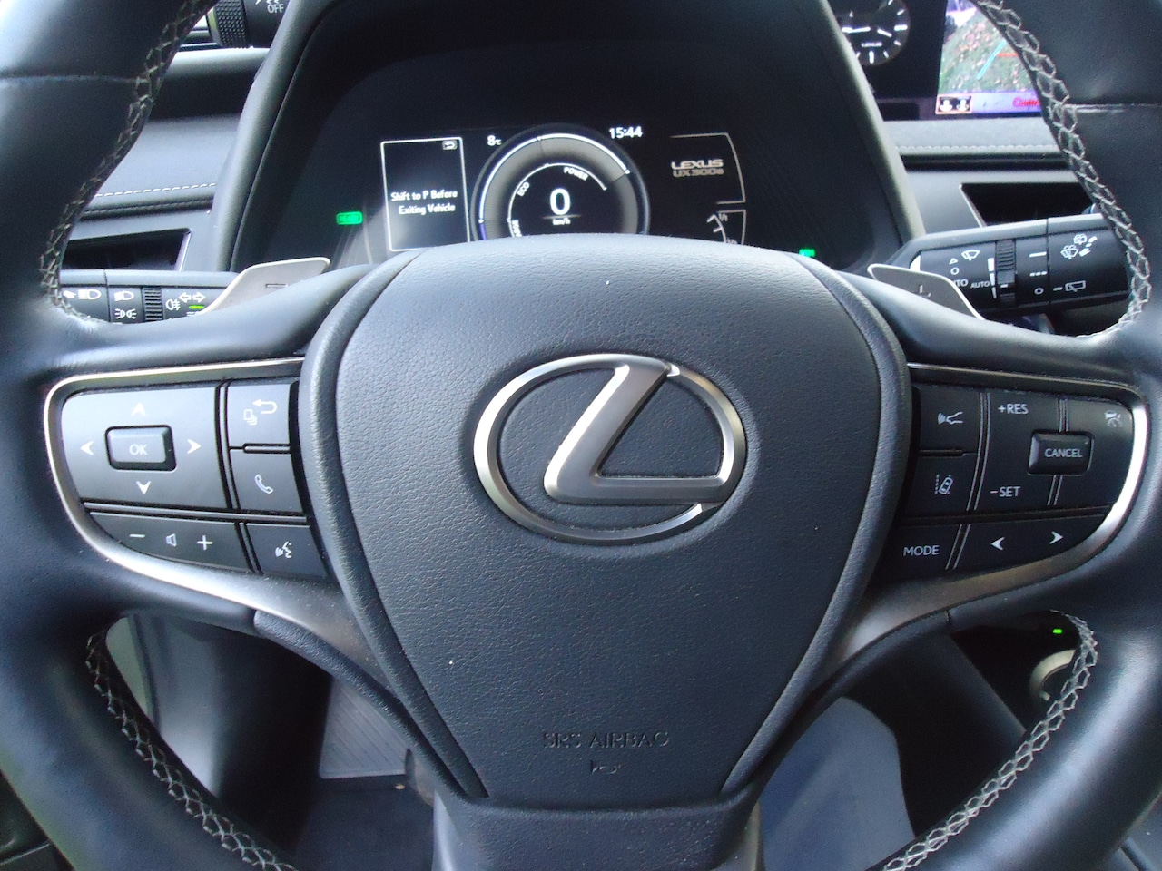 Lexus UX - 300e Executive Mark Levinson Full option
