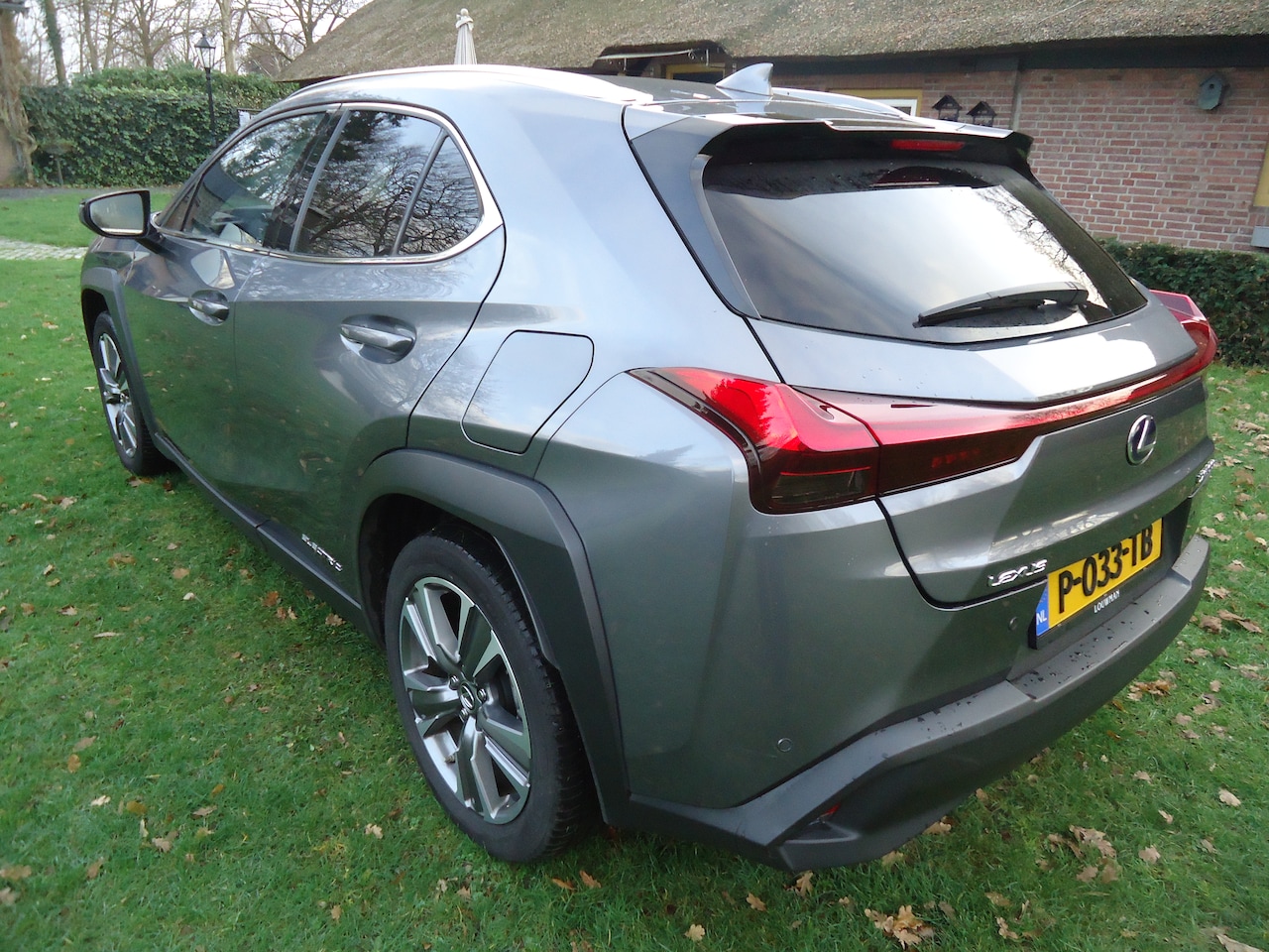 Lexus UX - 300e Executive Mark Levinson Full option