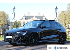 Audi RS3 - Sportback 2.5 TFSI RS3 400PK QUATTRO | PANO DAK | BLACK OPTIC | ALCANTARA STUUR | HEAD UP