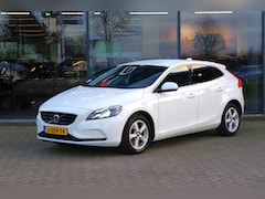 Volvo V40 - 1.6 T3 150 PK Momentum, Xenon, Stoelverwarming, Climate Control