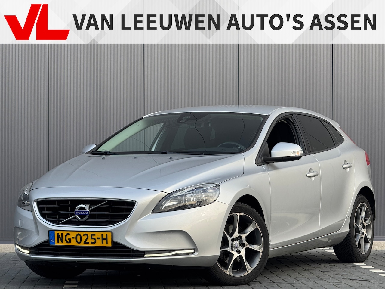 Volvo V40 - 2.0 D2 Nordic 2.0 D2 Nordic+ - AutoWereld.nl