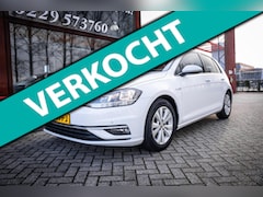 Volkswagen Golf - 1.5 TSI | Trekhaak afneembaar | Navigatie | Adaptieve cruise control | app-connect | Parke