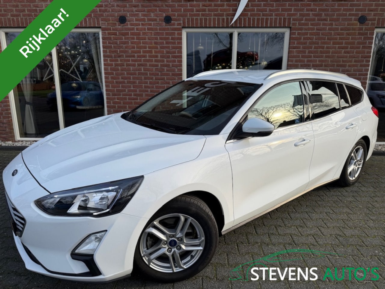 Ford Focus Wagon - 1.0 EcoB. Tr Ed. bns TREKHAAK / CARPLAY / ANDROID / DAB+ / NAVI - AutoWereld.nl