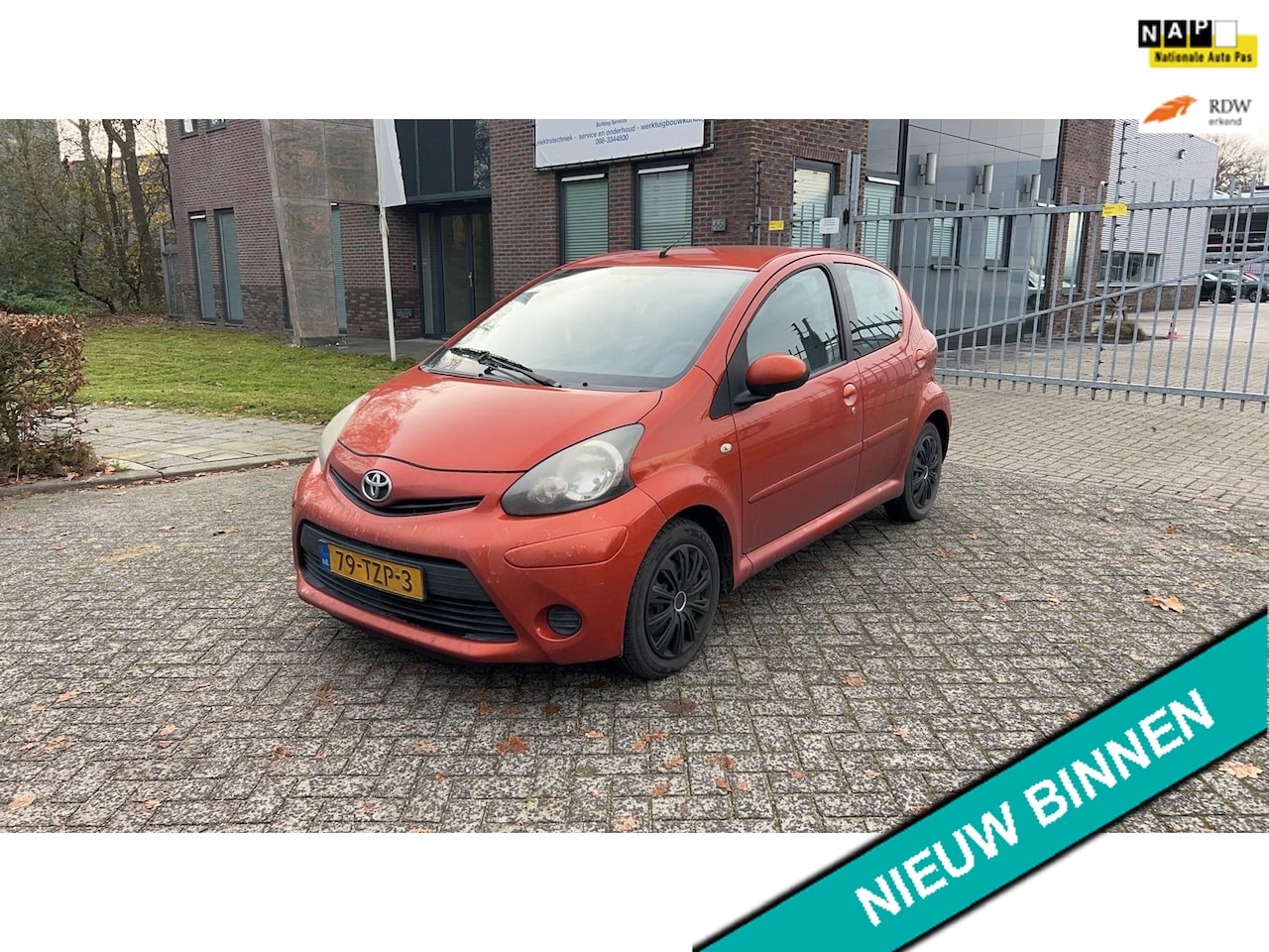 Toyota Aygo - 1.0 VVT-i Comfort 5-deurs Airco Navi 2e eigenaar Zuinig A-Label - AutoWereld.nl