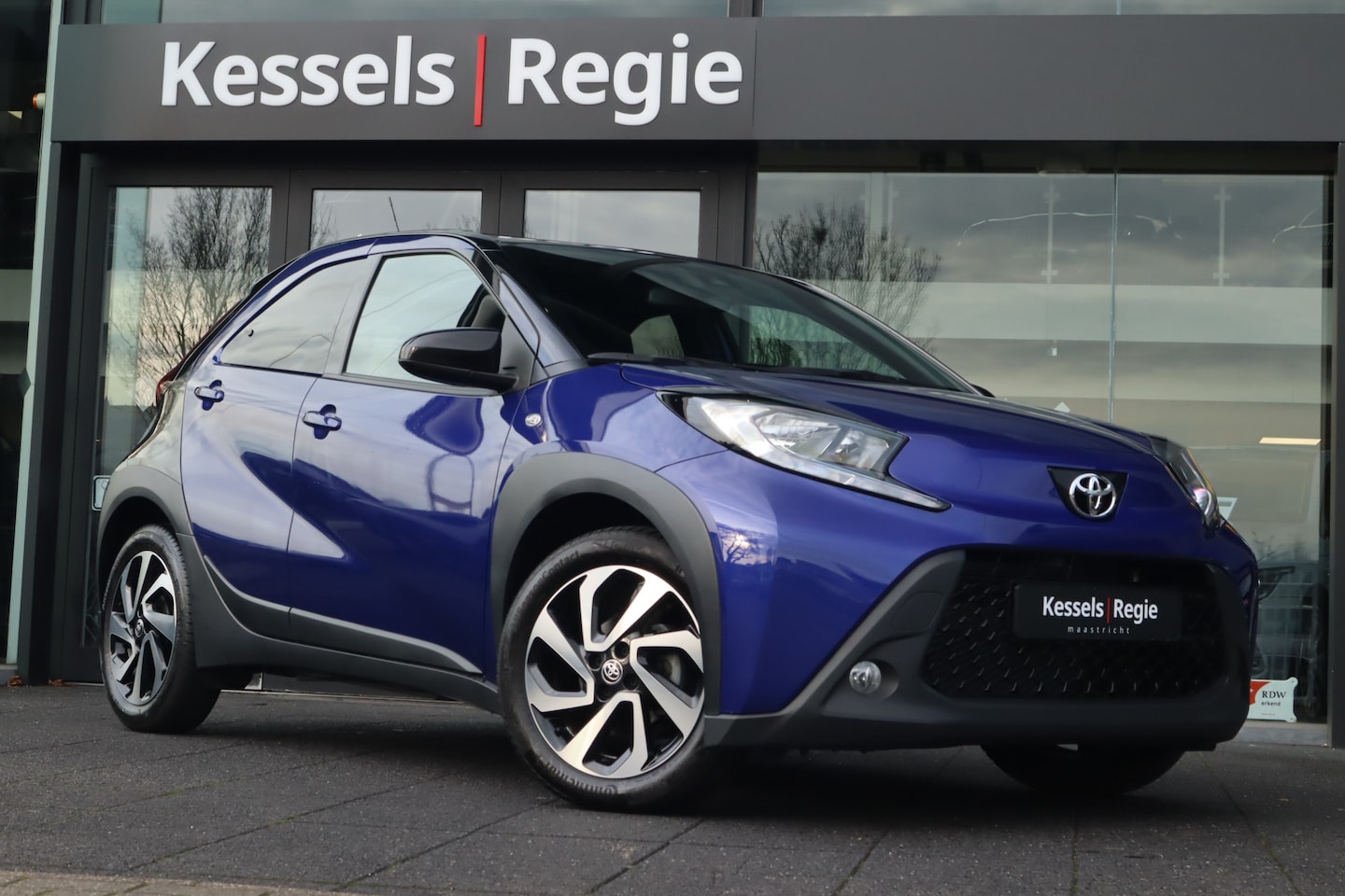 Toyota Aygo - 1.0 VVT-i Bi-Tone Carplay Camera Stoelverwarming - AutoWereld.nl