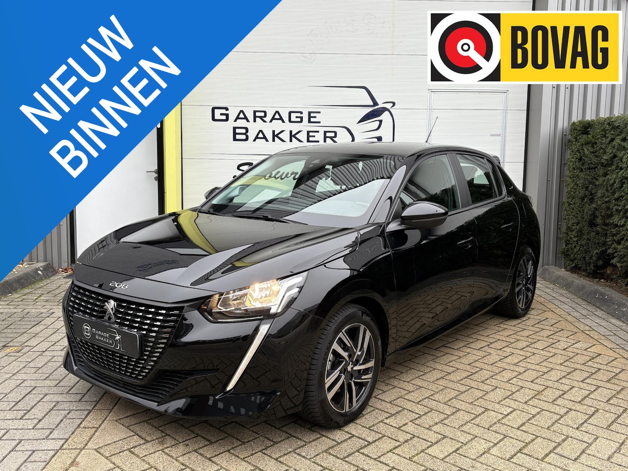 Peugeot 208 - 1.2 PureTech Allure Pack Automaat, Navigatie, Cruise Control, LED - AutoWereld.nl