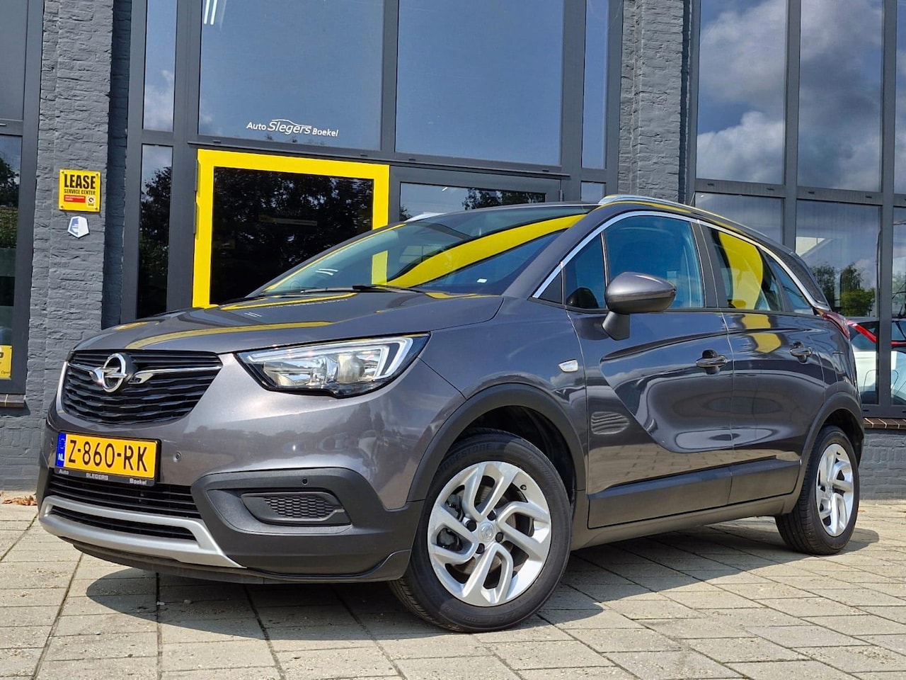 Opel Crossland X - 1.2 Turbo Ultimate | Vol Leder | Parkeersensoren | Stuur- en Stoelverwarming | Isofix - AutoWereld.nl