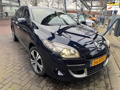 Renault Mégane Estate - 2.0 Dynamique Xenon automaat navigatie Nap Vol