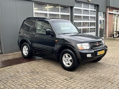Mitsubishi Pajero - 3.2 Di-D GLX Automaat Cruise controle Airco Stoelverwarming 4x4 Trekhaak 2800kg trekgewich