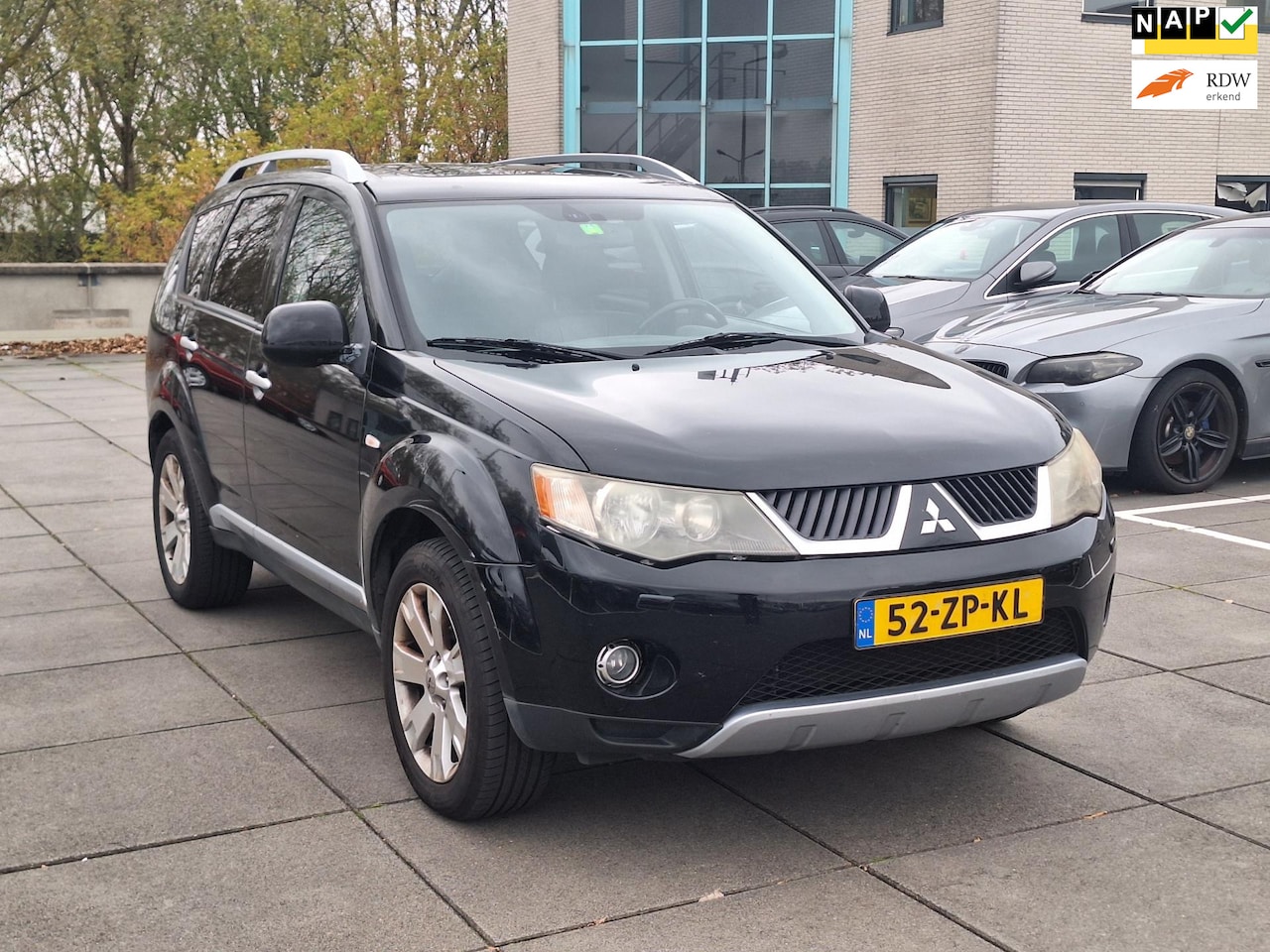 Mitsubishi Outlander - €4950,-2.4 Instyle Automaat 7Pers 4X4 - AutoWereld.nl