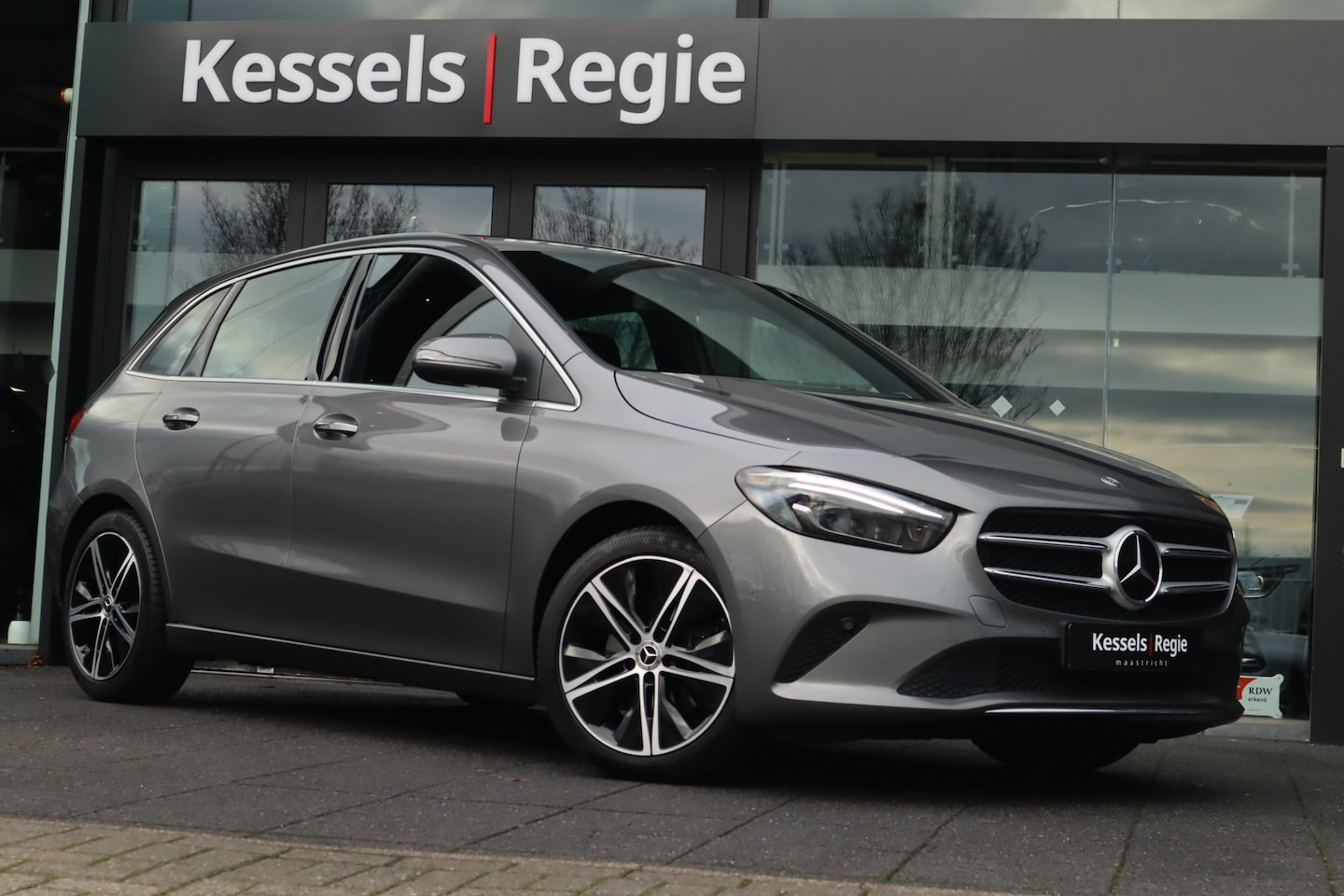 Mercedes-Benz B-klasse - 220 4MATIC Premium Plus HuD Memory Burmester ACC Ambient Camera Stoelkoeling Keyless - AutoWereld.nl