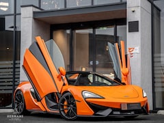 McLaren 570S Spider - Launch Edition / Carbon / B&W Audio / Ceramic / Lift