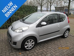 Peugeot 107 - 1.0-12V XS