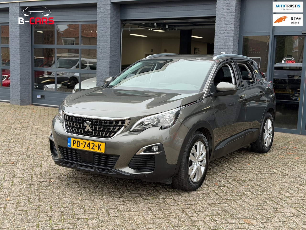 Peugeot 3008 - 1.6 e-THP Allure Automaat|Navi|Camera|Trkhaak|Nap!! - AutoWereld.nl