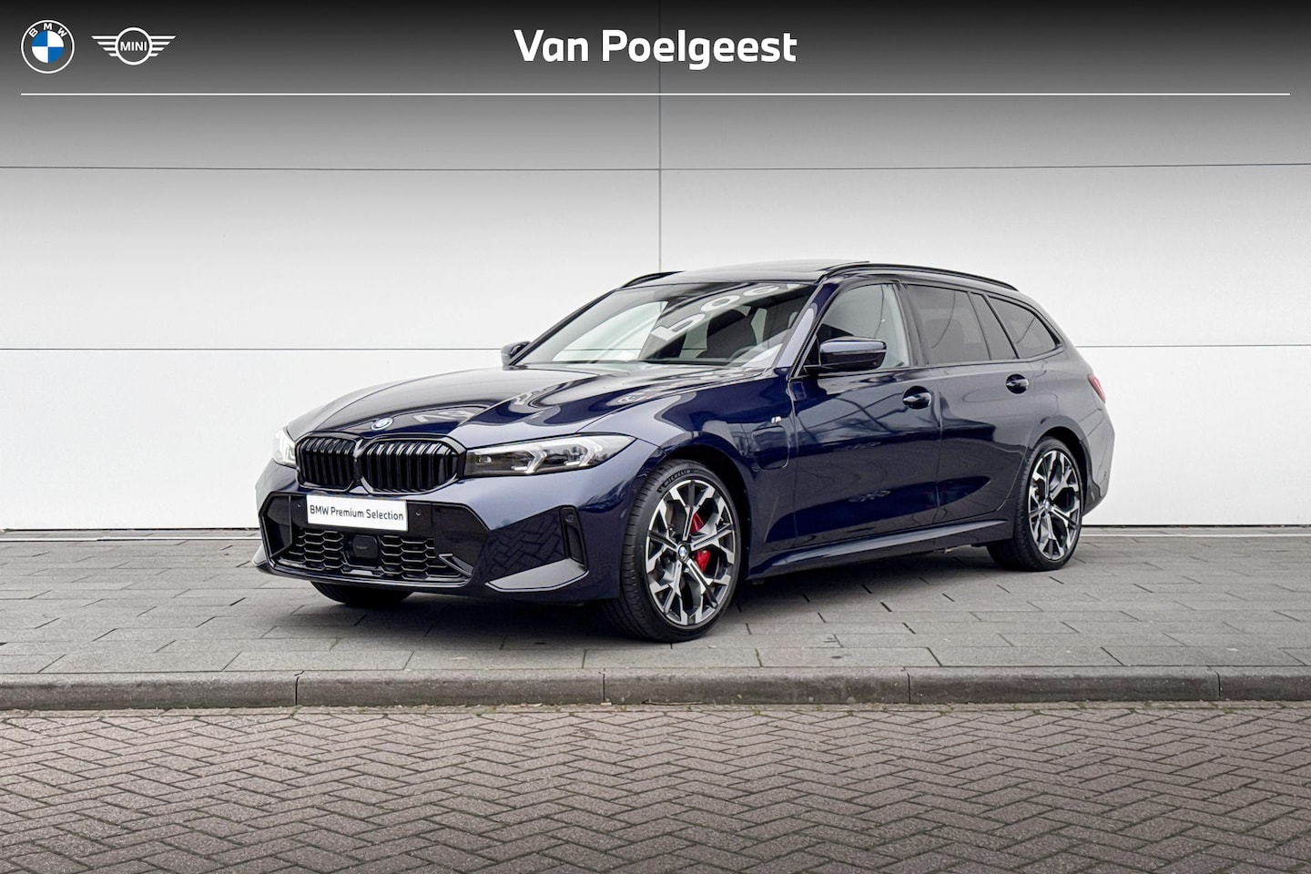 BMW 3-serie Touring - 330e xDrive M-Sport PRO | Panoramadak | Trekhaak | Driving Assistant Professional - AutoWereld.nl