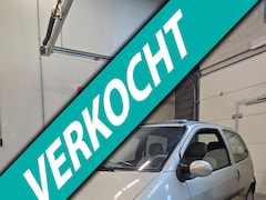 Renault Twingo - 1.2-16V Epicéa leder interieur/airco/panoramadak nieuwstaat