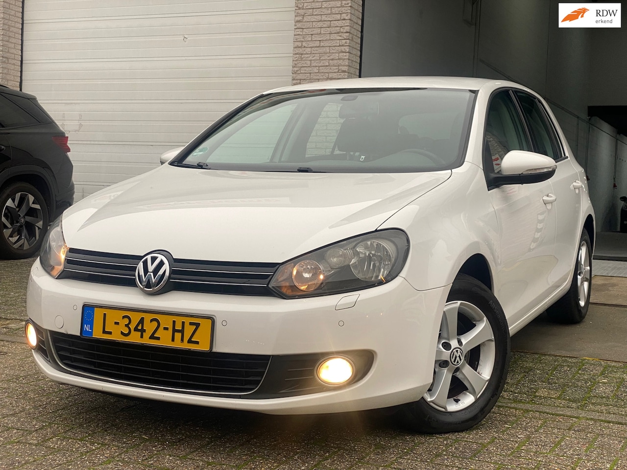 Volkswagen Golf - 1.4 TSI Highline/5drs/1e EIG/ dealeronderhouden/ 1jaar apk/ volle opties/ zeer nette auto. - AutoWereld.nl