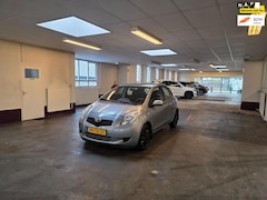 Toyota Yaris - 1.0 VVTi Sol MMT
