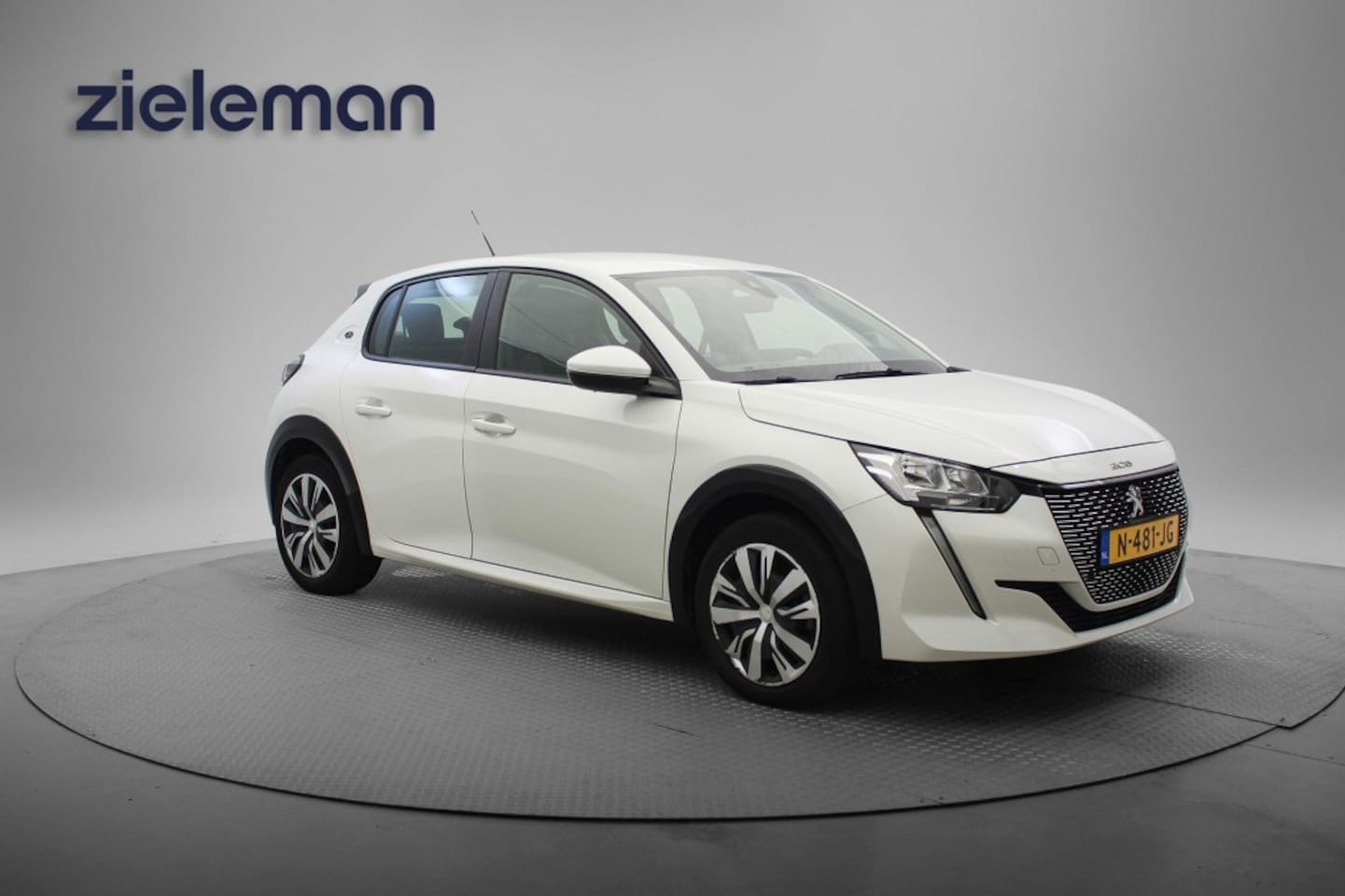 Peugeot 208 - e-208 Active 50 kWh - Carplay, Navi, Cruise, SOH 90,9% - AutoWereld.nl