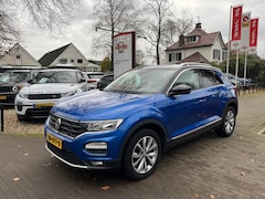 Volkswagen T-Roc - 1.0 TSI STYLE / NAVI / CARPLAY / ADAP. CRUISE / TREKHAAK AFN. / CAMERA