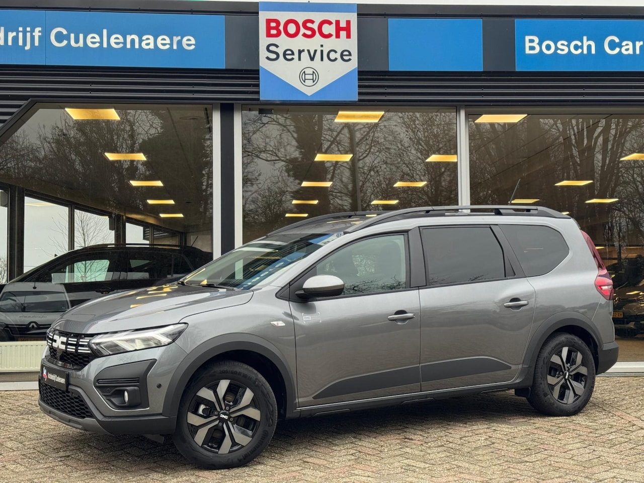 Dacia Jogger - 1.6 Hybrid 140 Expression 7p. 1.6 Hybrid 140 Expression 7p. - AutoWereld.nl