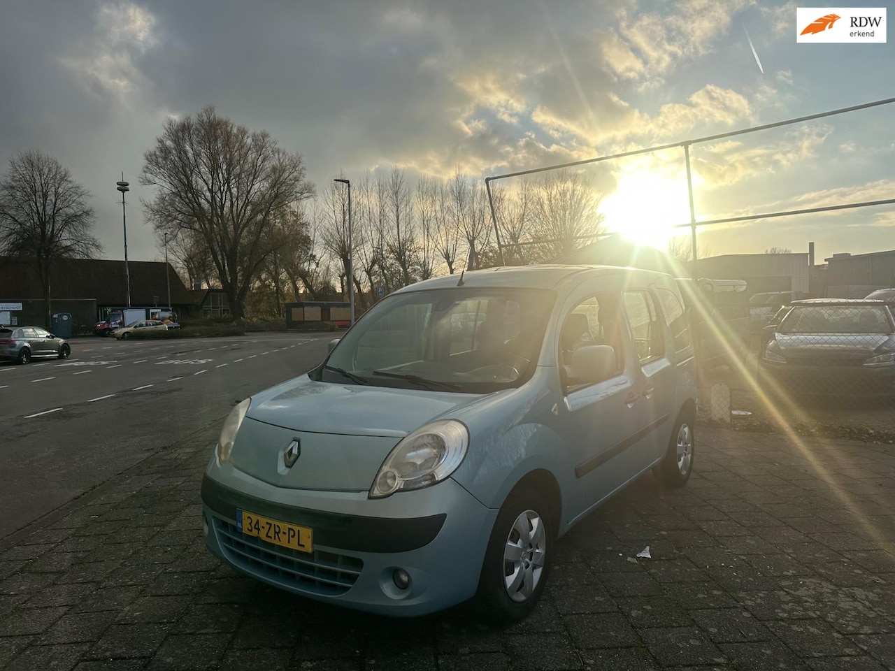Renault Kangoo Family - 1.6-16V Expression 1.6-16V Expression - AutoWereld.nl