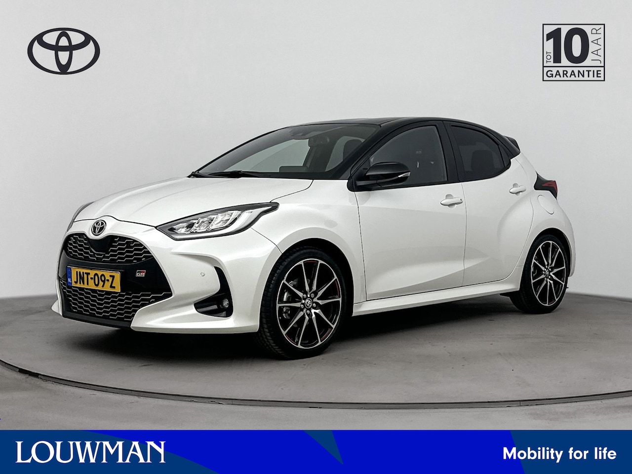 Toyota Yaris - 1.5 Hybrid GR Sport | Draadloze Telefoonlader | Stoelverwarming | HUD | Parkeersensoren | - AutoWereld.nl